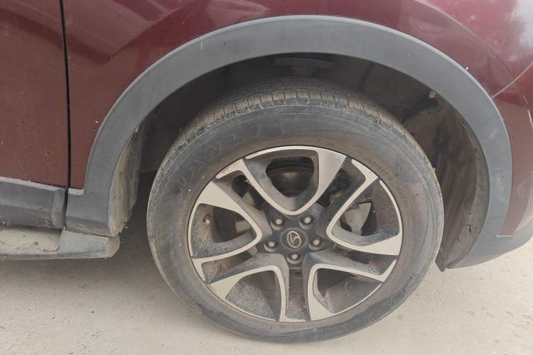 Used Soueast DX7 2017 1.5T Automatic Luxury Model Right Front Wheel Hub
