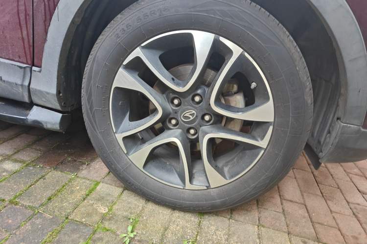 Used Soueast DX7 2017 1.5T Automatic Luxury Model Right Front Wheel Hub