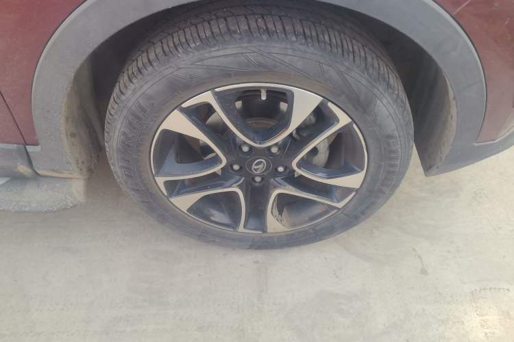 Used Soueast DX7 2017 1.5T Automatic Luxury Model Right Front Wheel Hub