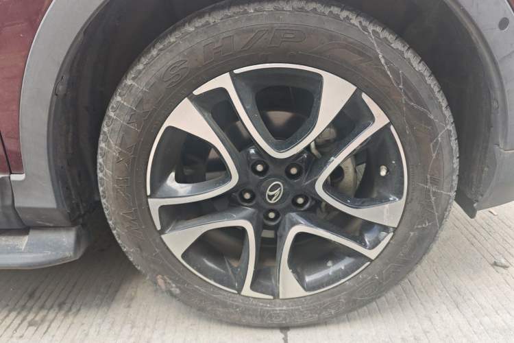 Used Soueast DX7 2017 1.5T Automatic Luxury Model Right Front Wheel Hub