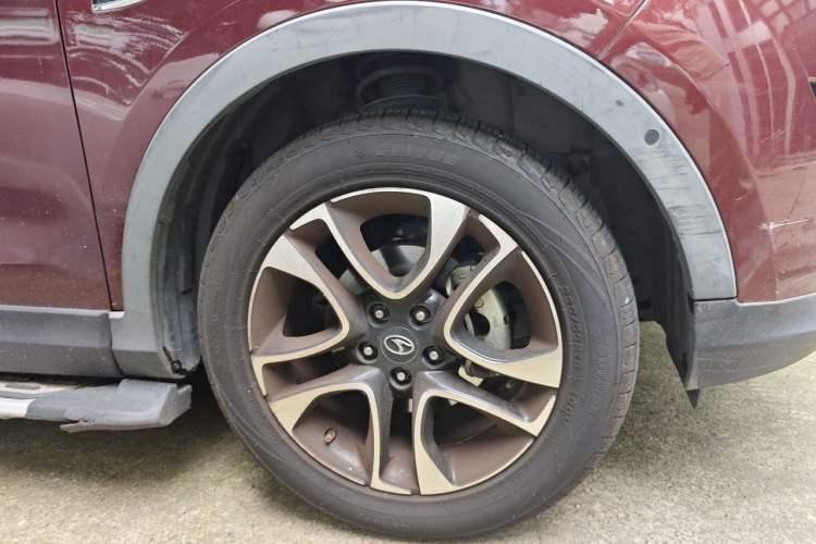 Used Soueast DX7 2017 1.5T Automatic Luxury Model Right Front Wheel Hub