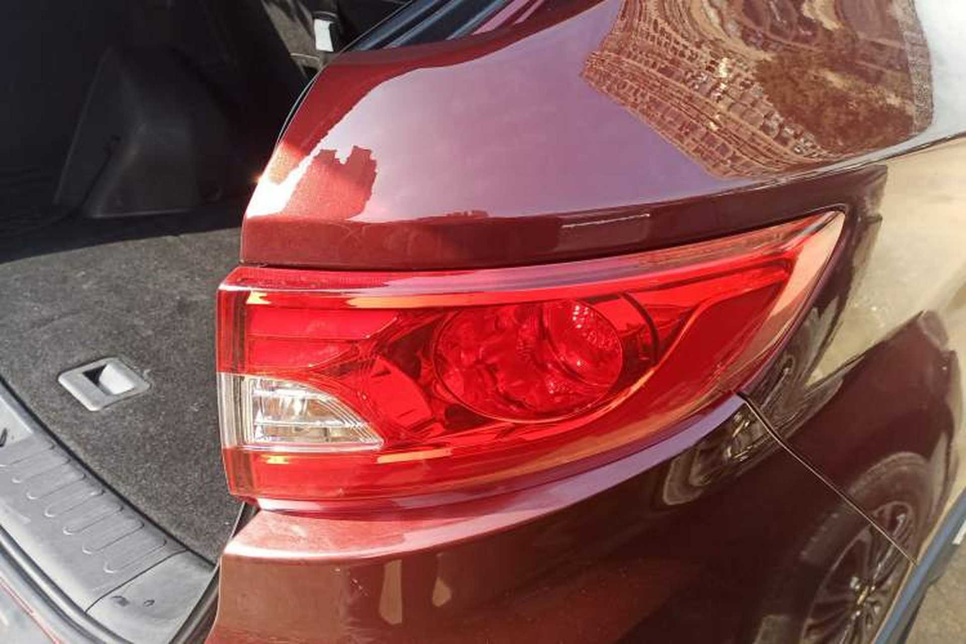 Used Soueast DX7 2017 1.5T Automatic Luxury Model Right Rear Taillight