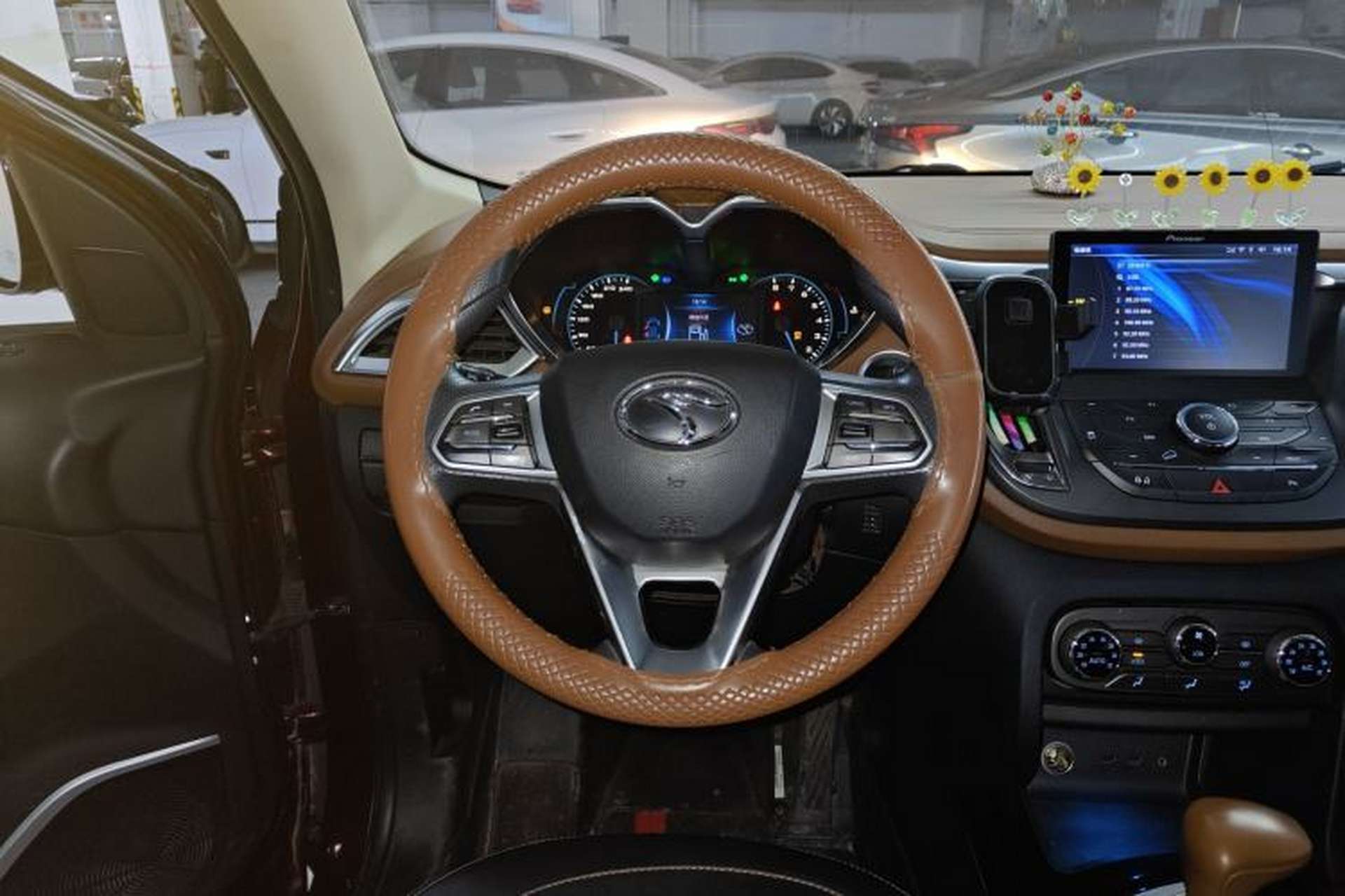 Used Soueast DX7 2017 1.5T Automatic Glory Edition Steering Wheel