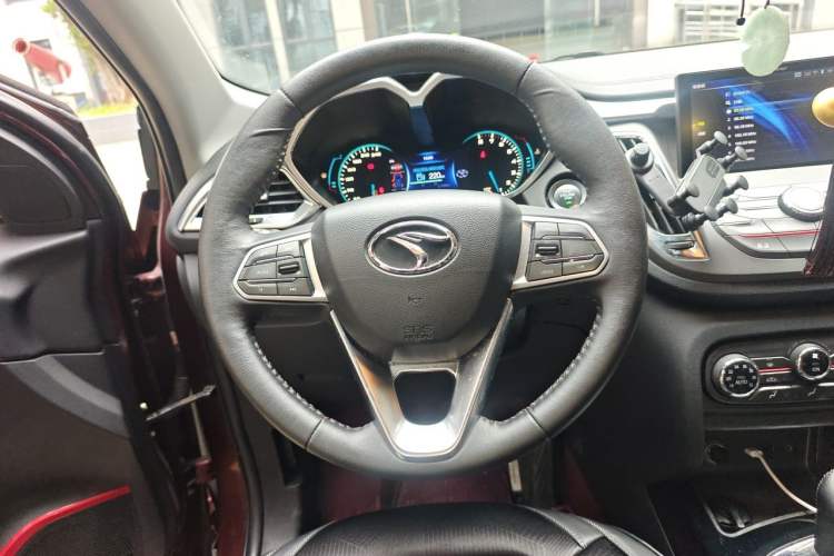 Used Soueast DX7 2017 1.5T Automatic Luxury Model Steering Wheel