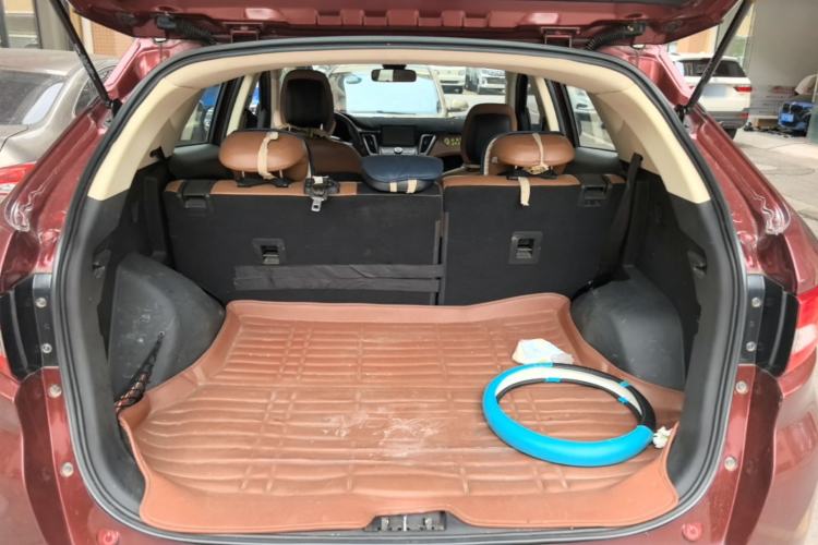 Used Soueast DX7 2017 1.5T Automatic Glory Edition Trunk