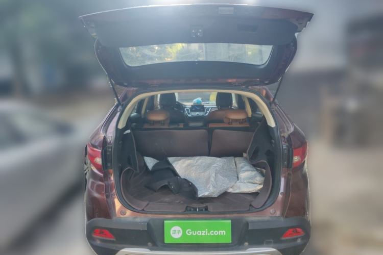 Used Soueast DX7 2017 1.5T Automatic Luxury Model Trunk