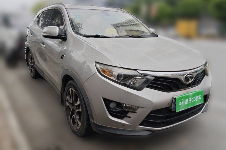 Used Soueast DX7 2017 1.5T Automatic Luxury Model Front Right 45 Deg