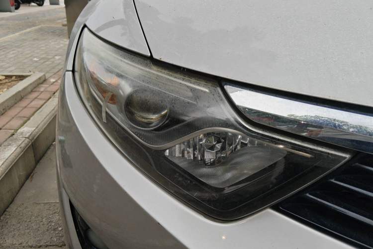 Used Soueast DX7 2017 1.5T Automatic Luxury Model Right Front Headlight