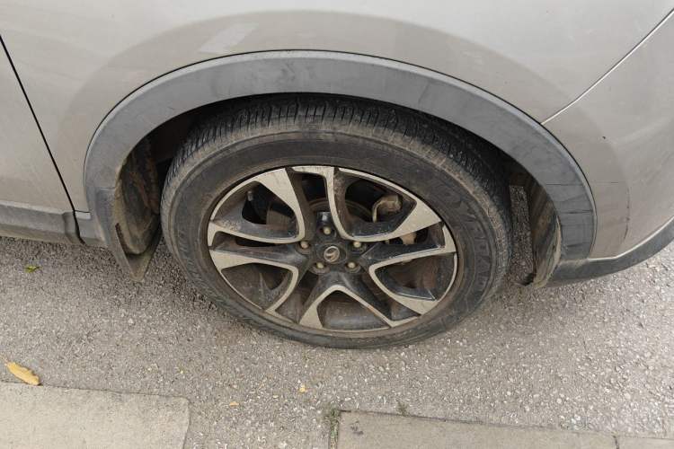 Used Soueast DX7 2017 1.5T Automatic Luxury Model Right Front Wheel Hub