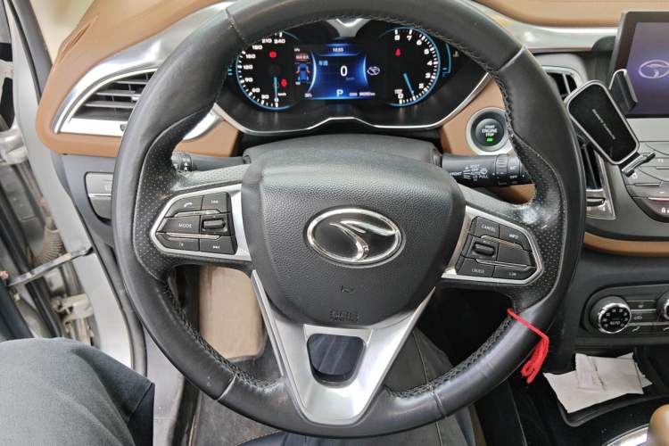 Used Soueast DX7 2017 1.5T Automatic Luxury Model Steering Wheel