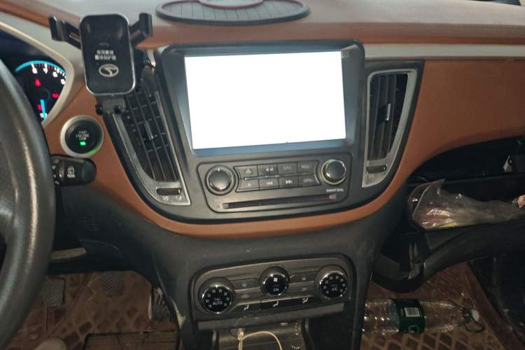 Used Soueast DX7 2017 1.5T Manual Comfort Model Audio And AC Panel