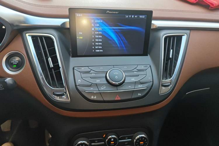 Used Soueast DX7 2017 2.0T Manual CCPC Champion Edition Audio And AC Panel