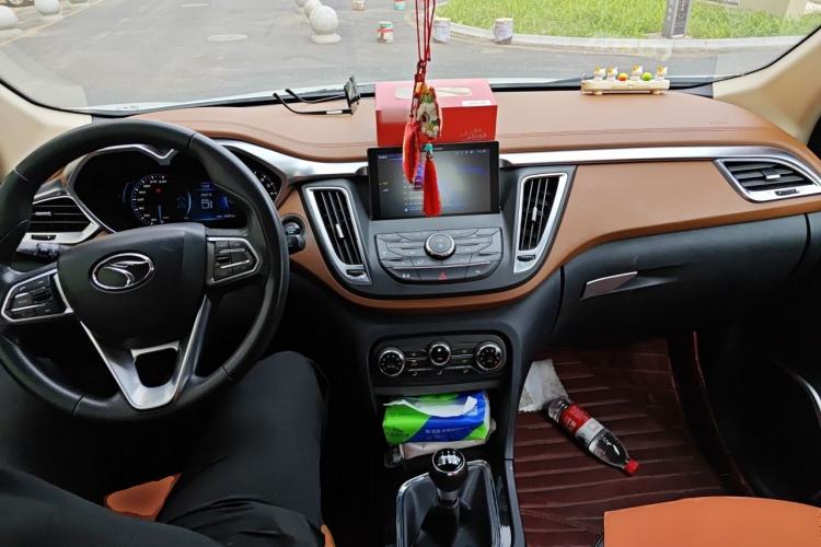 Used Soueast DX7 2017 2.0T Manual CCPC Champion Edition Center Console