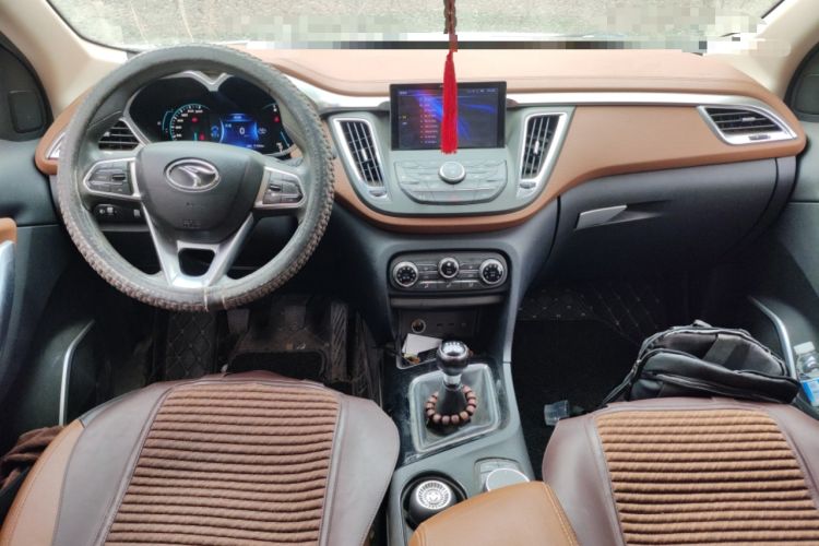 Used Soueast DX7 2017 1.5T Manual Triumph Edition Center Console