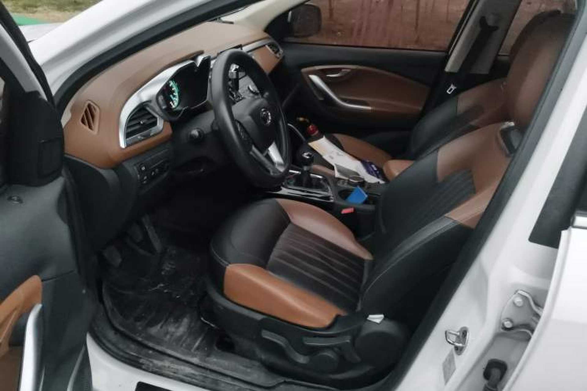 Used Soueast DX7 2017 1.5T Manual Triumph Edition Driver Seat