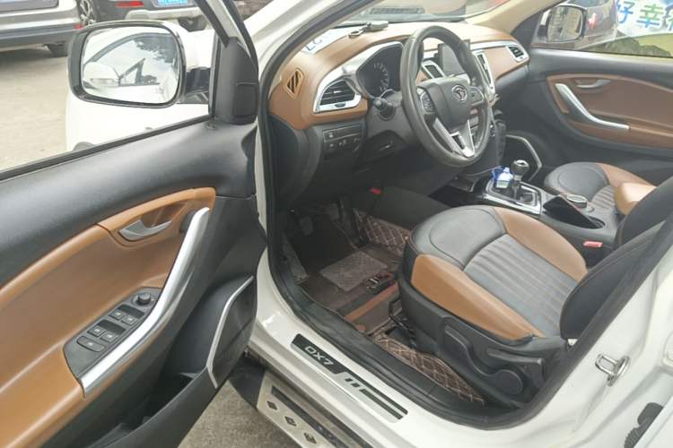 Used Soueast DX7 2017 1.5T Manual Triumph Edition Driver Seat