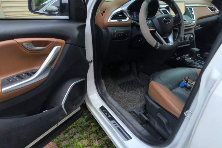 Used Soueast DX7 2017 1.5T Automatic Glory Edition Driver Seat
