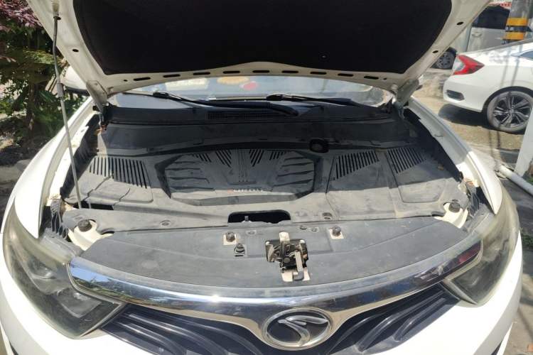 Used Soueast DX7 2017 1.5T Manual Triumph Edition Engine Bay