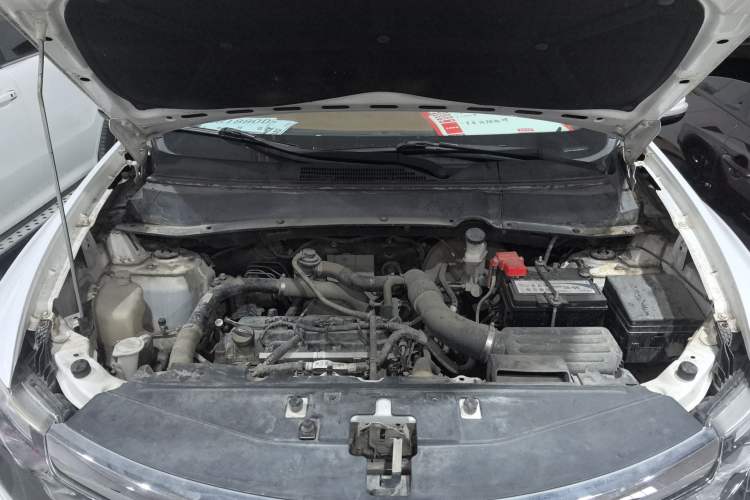 Used Soueast DX7 2017 1.5T Automatic Luxury Model Engine Bay