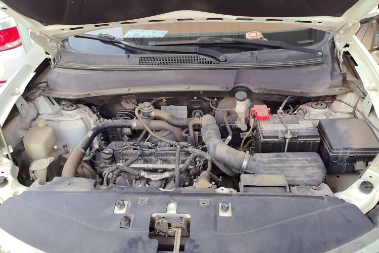 Used Soueast DX7 2017 1.5T Automatic Glory Edition Engine Bay