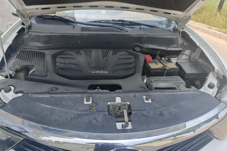 Used Soueast DX7 2017 1.5T Manual Triumph Edition Engine Bay