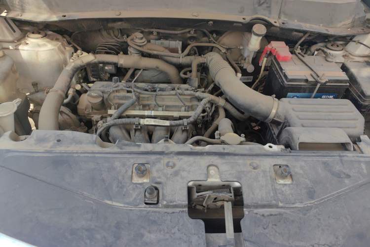 Used Soueast DX7 2017 1.5T Manual Triumph Edition Engine Bay