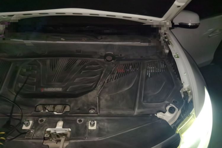 Used Soueast DX7 2017 1.5T Automatic Glory Edition Engine Bay Left
