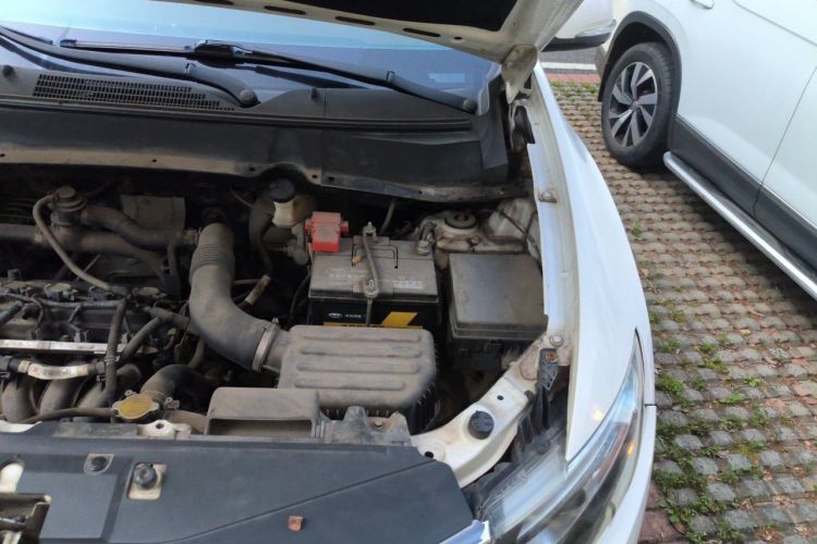 Used Soueast DX7 2017 1.5T Automatic Glory Edition Engine Bay Left