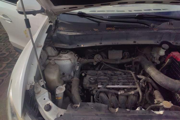 Used Soueast DX7 2017 1.5T Automatic Luxury Model Engine Bay Right