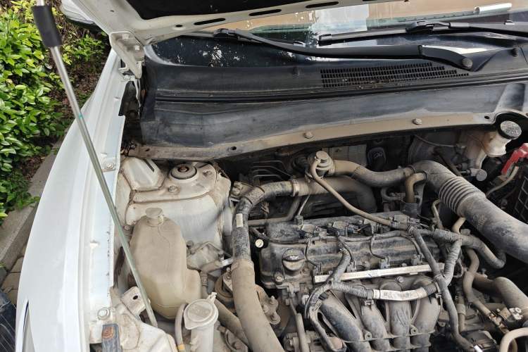 Used Soueast DX7 2017 1.5T Automatic Luxury Model Engine Bay Right