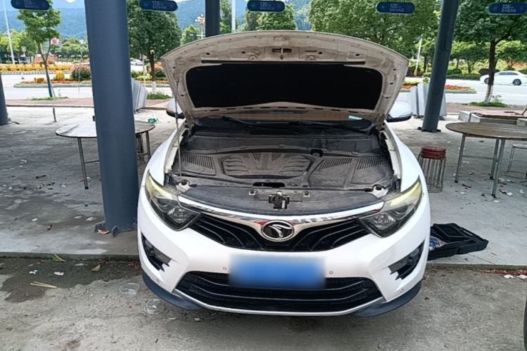 Used Soueast DX7 2017 1.5T Manual Luxury Model Engine Bay