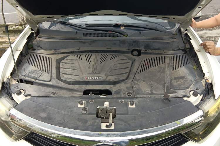 Used Soueast DX7 2017 1.5T Manual Triumph Edition Engine Bay