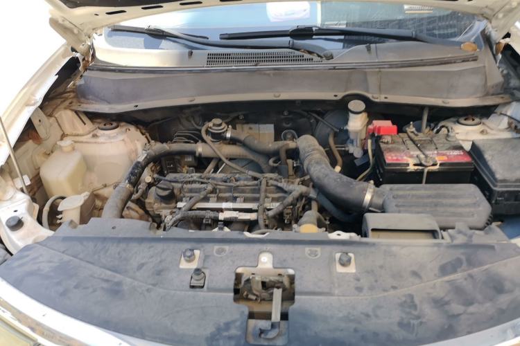 Used Soueast DX7 2017 1.5T Automatic Luxury Model Engine Bay