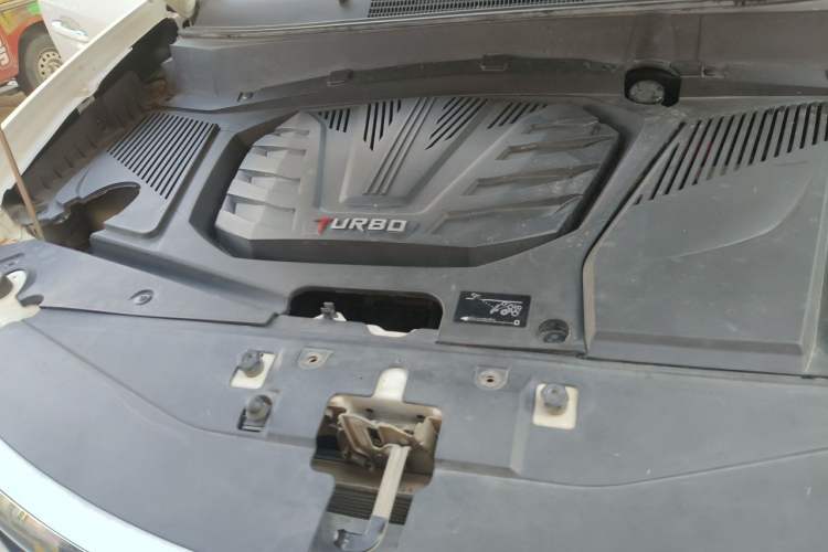Used Soueast DX7 2017 1.5T Automatic Glory Edition Engine Bay