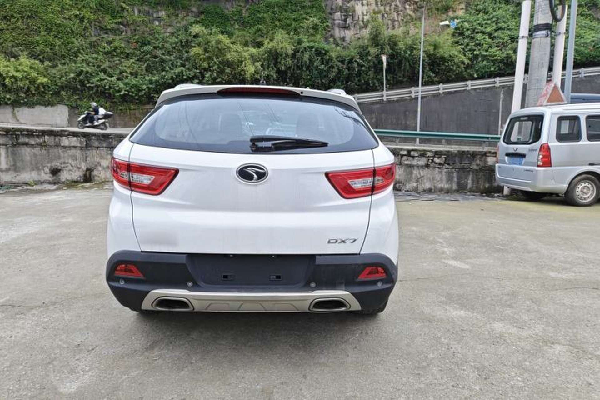 Used Soueast DX7 2017 1.5T Automatic Glory Edition Exterior 5
