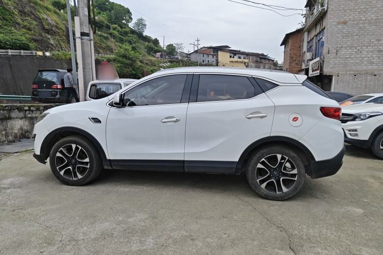 Used Soueast DX7 2017 1.5T Automatic Glory Edition Exterior 6