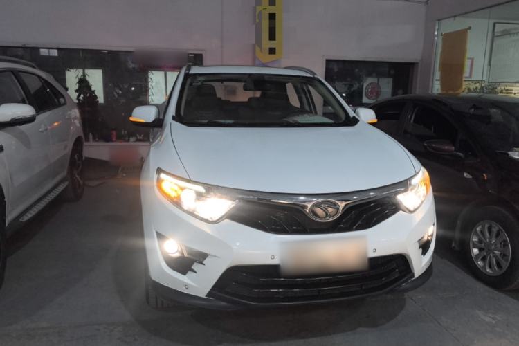 Used Soueast DX7 2017 1.5T Automatic Luxury Model Front