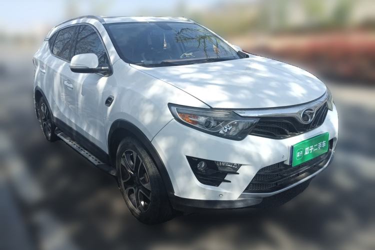 Used Soueast DX7 2017 1.5T Manual Triumph Edition Front Right 45 Deg