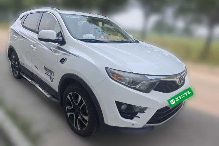 Used Soueast DX7 2017 1.5T Manual Triumph Edition Front Right 45 Deg