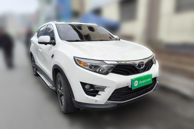 Used Soueast DX7 2017 1.5T Automatic White Rider Trim Front Right 45 Deg