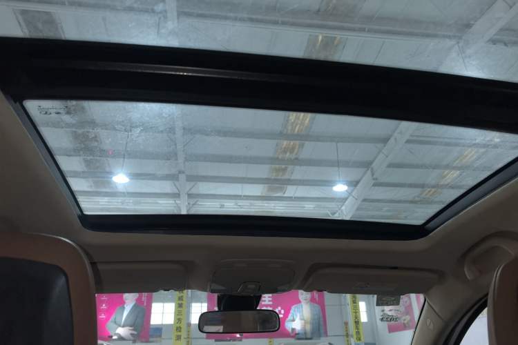 Used Soueast DX7 2017 1.5T Automatic Luxury Model Headliner