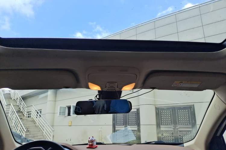 Used Soueast DX7 2017 1.5T Manual Triumph Edition Headliner