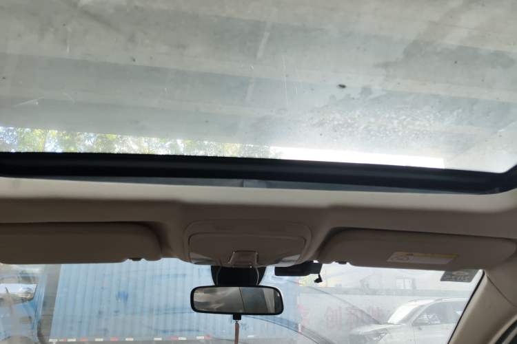 Used Soueast DX7 2017 1.5T Automatic Luxury Model Headliner