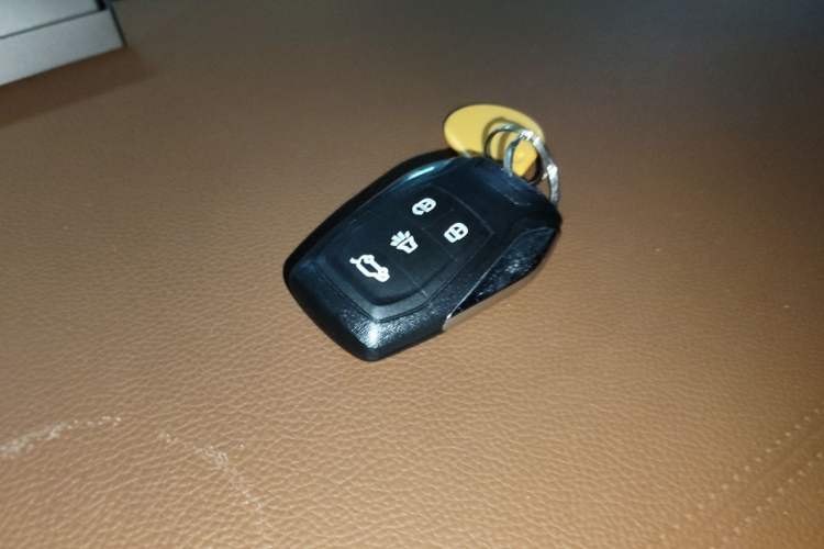 Used Soueast DX7 2017 1.5T Automatic Luxury Model Interior 1