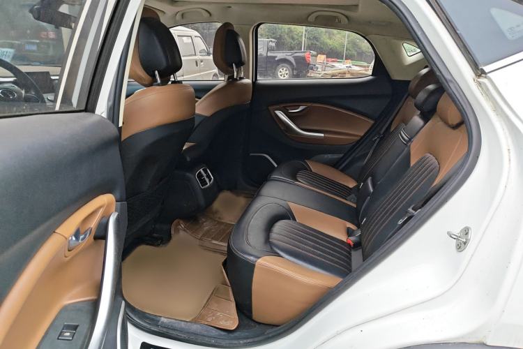 Used Soueast DX7 2017 1.5T Automatic Glory Edition Interior 2