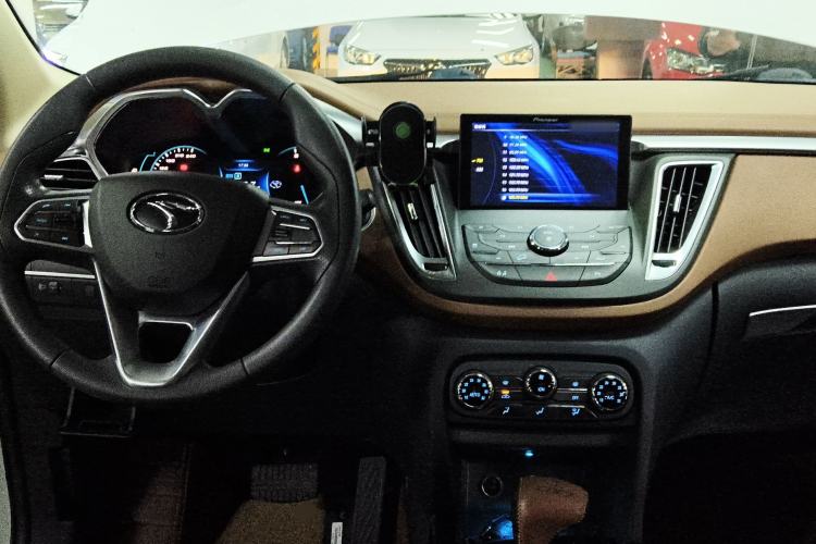 Used Soueast DX7 2017 1.5T Automatic Glory Edition Interior 2