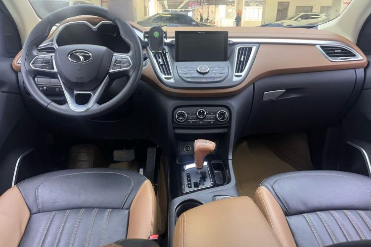 Used Soueast DX7 2017 1.5T Automatic Glory Edition Interior 6