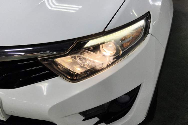 Used Soueast DX7 2017 1.5T Automatic Glory Edition Left Front Headlight