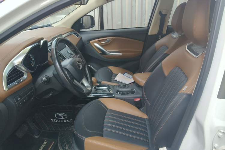 Used Soueast DX7 2017 1.5T Automatic Glory Edition Left Front Seat