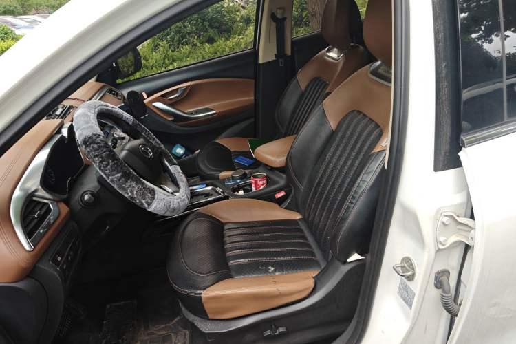 Used Soueast DX7 2017 1.5T Automatic Luxury Model Left Front Seat
